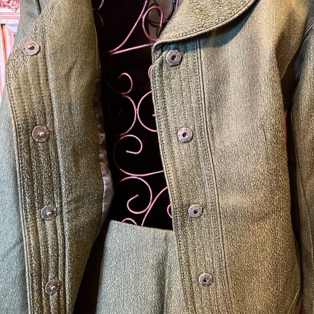 Albert Nipon ladies 2 piece power suit! Never worn - Picture 2 of 5